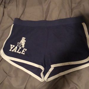 YALE shorts XL